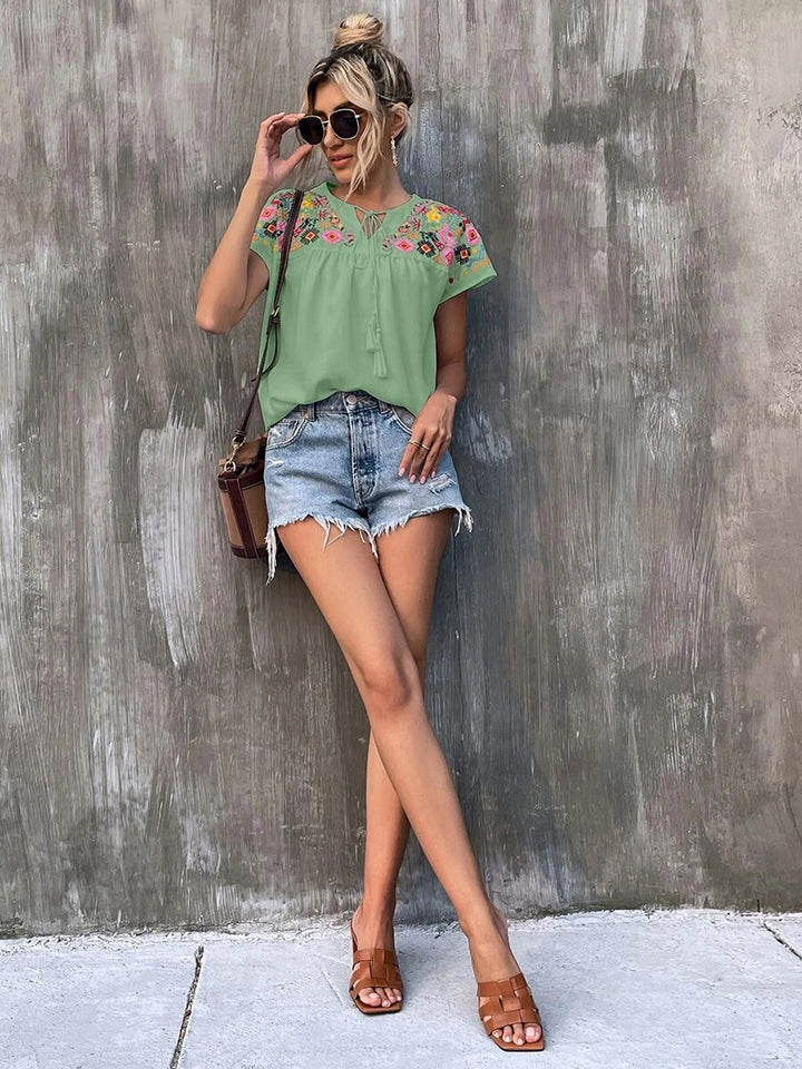 Women’s Printed Notched Neck Short Sleeve Blouse