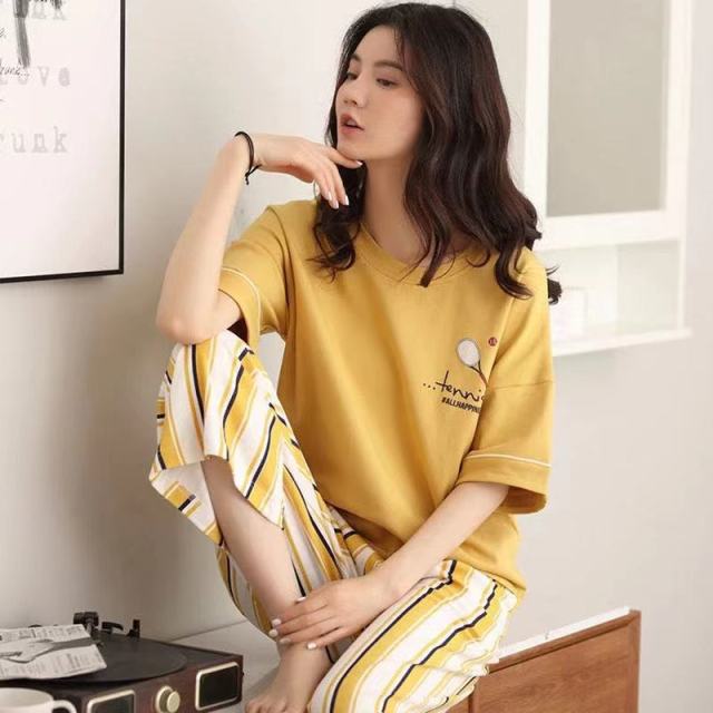 Women’s  Cotton Pajamas Short Sleeved Top + Capris Size M-3XL