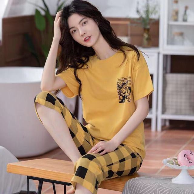 Women’s  Cotton Pajamas Short Sleeved Top + Capris Size M-3XL
